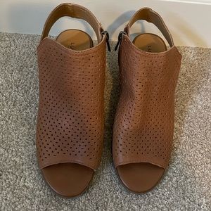 Lucky brand size 7 shoe